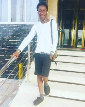 black gay de Reims cherche relation amoureuse