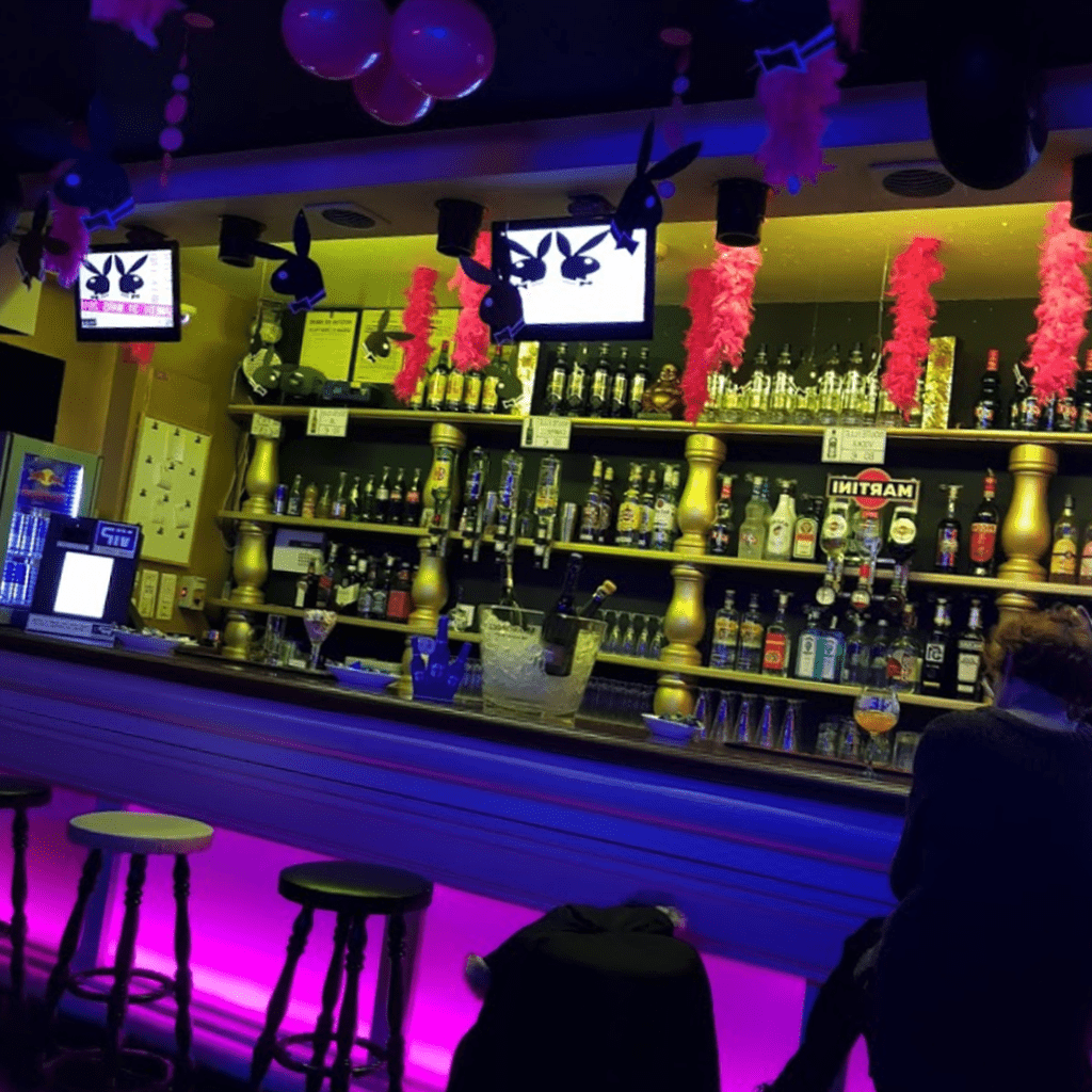 bar gay marseille lendroit